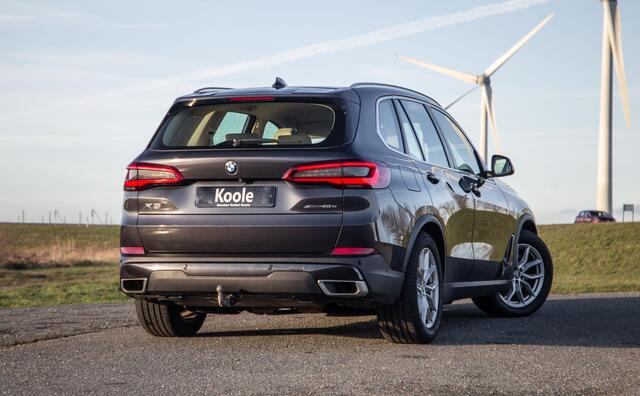 BMW X5 xDrive45e Executive LEER / DEALER ONDERHOUDEN / LUCHTVERING / CARPLAY / CAMERA