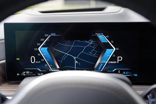 BMW X5 XDrive 50E / B&W Diamond / Panorama / Trekhaak