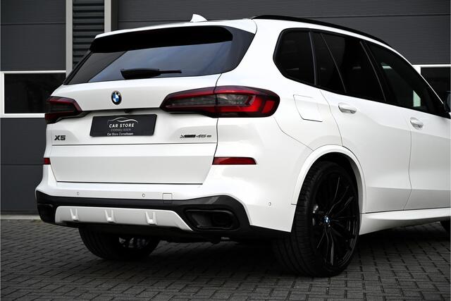 BMW X5 xDrive45e M-SPORT / PANO / LASER / MASSAGE / HUD / COMFORTSTOELEN / STOELKOELING / TREKHAAK / 22"