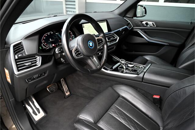 BMW X5 xDrive45e M-SPORT / SKYLOUNGE PANO / INDIVIDUAL LEDER / MASSAGE / LASER / HUD / TREKHAAK / MANHATTEN GREEN