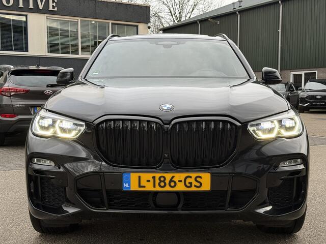 BMW X5 xDrive45e High Executive BOMVOL OPTIES| INDIVIDUAL| SOFTCLOSE| PANO| LASER LED| ALCANTARA HEMEL| HARMAN KARDON| DRIVING ASS. PROF| HEAD-UP| 360 CAMERA| ACHTERBANK VERWARMING| 22 INCH| STUURVERWARMING , ACHTERAS BESTURING| ETC...|