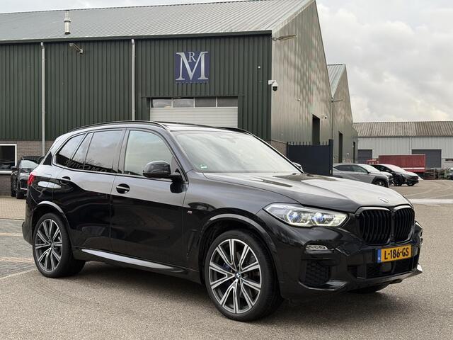 BMW X5 xDrive45e High Executive BOMVOL OPTIES| INDIVIDUAL| SOFTCLOSE| PANO| LASER LED| ALCANTARA HEMEL| HARMAN KARDON| DRIVING ASS. PROF| HEAD-UP| 360 CAMERA| ACHTERBANK VERWARMING| 22 INCH| STUURVERWARMING , ACHTERAS BESTURING| ETC...|