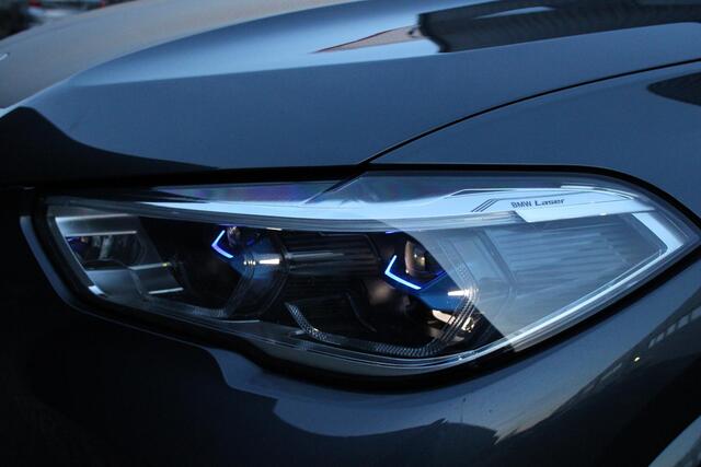 BMW X5 XDrive45e M SPORT PANO LASER HUD B&W CRYSTAL