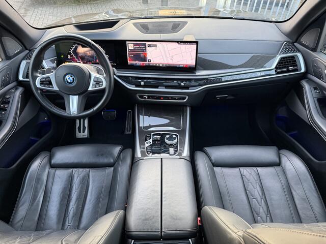BMW X5 xDrive50e M Sport Pro Skylounge | Massage | Iconic Glow | Soft Close | Carbon