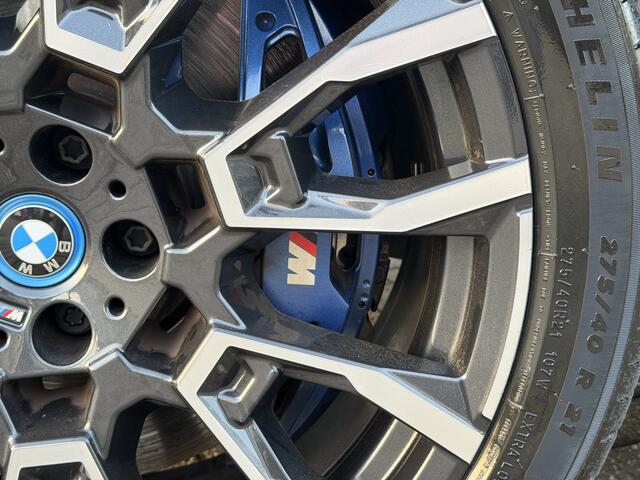 BMW X5 xDrive50e M Sport Pro Skylounge | Massage | Iconic Glow | Soft Close | Carbon