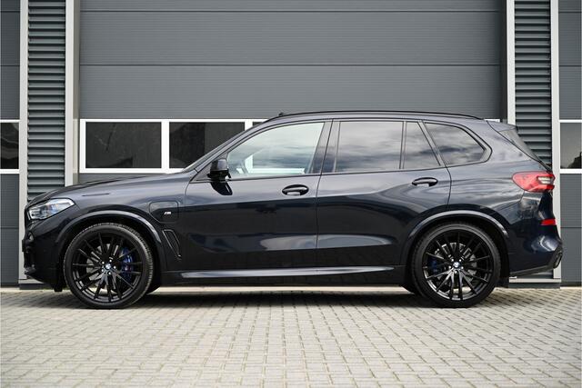 BMW X5 xDrive45e M-SPORT / PANO / MASSAGE / SOFTCLOSE / 4WIELSTURING / LASER / HUD / TREKHAAK / BTW