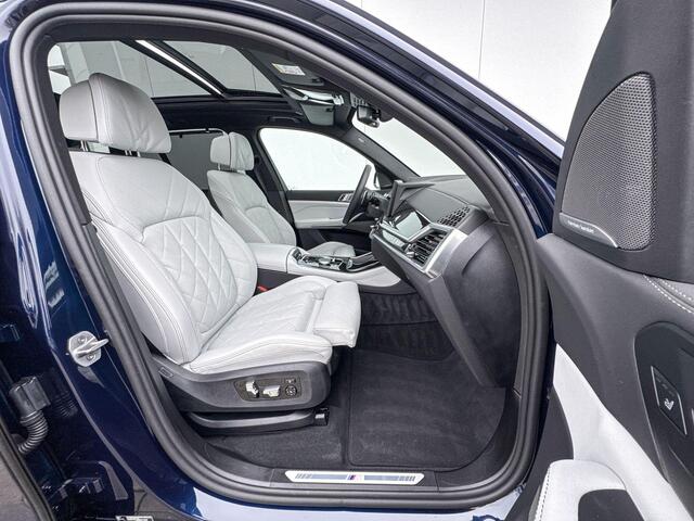 BMW X5 xDrive50e M-Sport / 21inch / Soft Close / Driving Assistant Prof / Glazen schuifdak / Getinte Ramen / Stoelventilatie / Stoelverwarming / Trekhaak