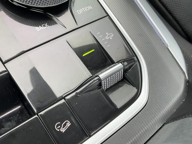 BMW X5 xDrive40i High Executive M-Sport Trekhaak HUD Pano B&W Luchtvering Stoelverw+Ventilatie Leer BOMVOL!