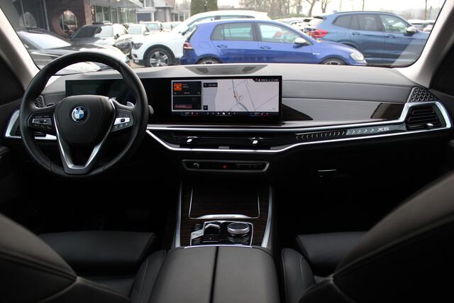 BMW X5 xDrive50e / Trekhaak / Panoramadak / Camera / Leder / Luchtvering / Keyless / DAB / Stoelverwarming 4x / ACC