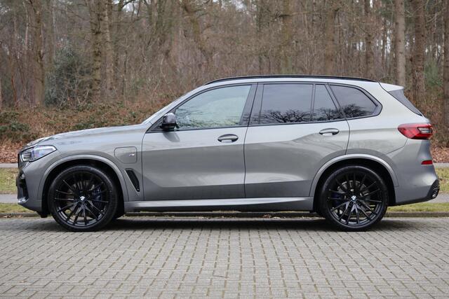 BMW X5 xDrive45e High Executive 22 Inch | Head up I Pano Sky Lounge I Merino Leder | Soft Close | Bowers & Wilkins | Stoelverwarming voor en achter | Stoelventilatie | Comfortstoelen met memory | Elektrische trekhaak | Massage, etc.