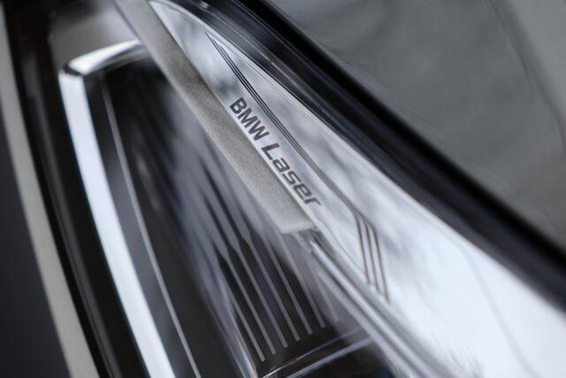 BMW X5 xDrive45e High Executive 22 Inch | Head up I Pano Sky Lounge I Merino Leder | Soft Close | Bowers & Wilkins | Stoelverwarming voor en achter | Stoelventilatie | Comfortstoelen met memory | Elektrische trekhaak | Massage, etc.