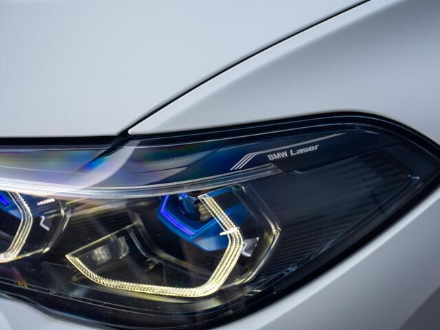 BMW X5 xDrive45e High Executive | M-Sport | Pano | 22" | 4-Wielsturing | Softclose | Trekhaak | Adaptive cruise | Head-Up | Laser |