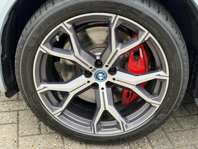 BMW X5 xDrive50e M Sport Pro Skylounge | Comfort Stoel | Brooklyn | Softclose | Iconic Glow