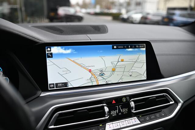 BMW X5 xDrive45e High Executive M Sport Autotmaat / Panoramadak / Sportstoelen / Trekhaak / Adaptief onderstel / Laserlight / Comfort Access / Head-Up / Harman Kardon