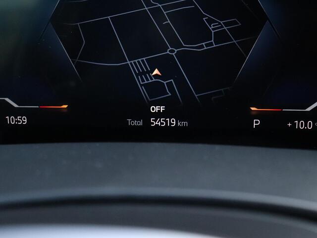 BMW X5 xDrive50e | M SPORT | LEDER | H&K | PANO-DAK | HEAD-UP | STOELVERK. | TREKHAAK | 360° CAMERA | CRUISE | NAVI | STOEL/STUURVERW. |