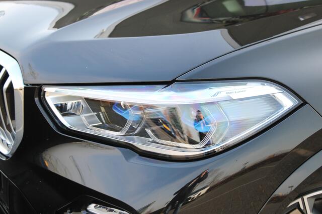 BMW X5 xDrive45e M Sport Automaat / Trekhaak / Panoramadak / Comfortstoelen / Comfort Acces / Head-Up / Laserlight / Harman Kardon