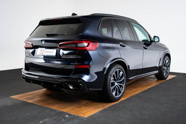 BMW X5 xDrive45e High Executive M Sport - Trekhaak - Elektrisch verwarmde voorstoelen - Getinte Ruiten - Driving Assistant Professional - Parking Assistant Plus - Harman Kardon - Dashboard met leder bekleed -