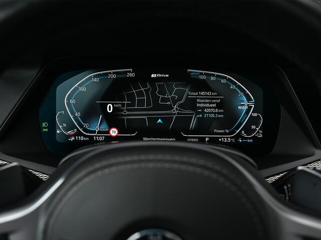 BMW X5 xDrive45e High Executive 394pk M-Sport | M-Sportbrake | Shadow-Line | Panorama dak | Trekhaak | Ambiance interieur | Adaptive Led | 360 Camera | Harman/Kardon | Adaptive Cruise