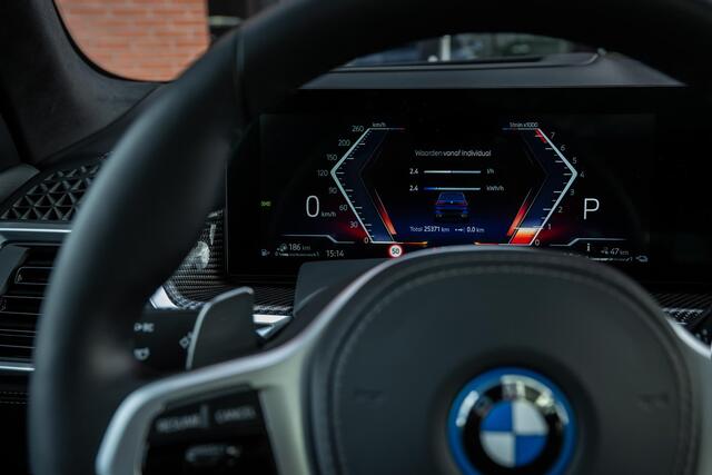 BMW X5 xDrive50e M-Sport Pro M-Seats Sky Individual Lack