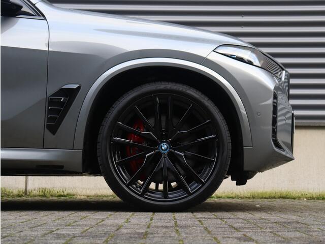 BMW X5 xDrive50e | High Executive | M Sportpakket Pro | Panodak Skylounge | Trekhaak | Driving Assistant Prof. | Head-Up | Bowers & Wilkins | Massage | Soft Close | 22'' LMV