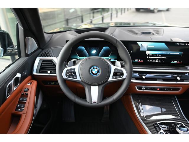 BMW X5 xDrive50e High Executive M Sport Automaat / Panoramadak Sky Lounge / Trekhaak / Comfortstoelen / Comfort Access / Soft-Close / Massagestoelen / Bowers & Wilkins