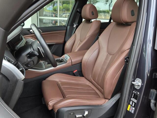 BMW X5 XDRIVE45E M SPORT | DRIVING PROFF. | PANORAMA | 360 CAMERA | SPORTSTOELEN | LASER | TREKHAAK |