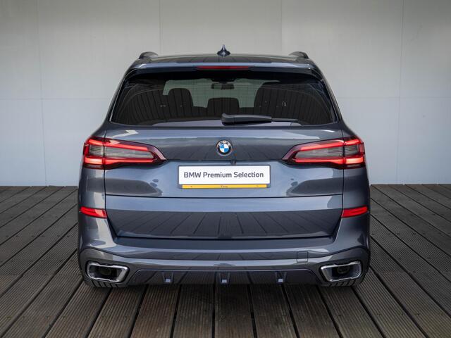 BMW X5 xDrive40i | High Executive | M Sportpakket | Luchtvering | Comfort Access | Panoramadak | Driving Assistant Professional | Trekhaak