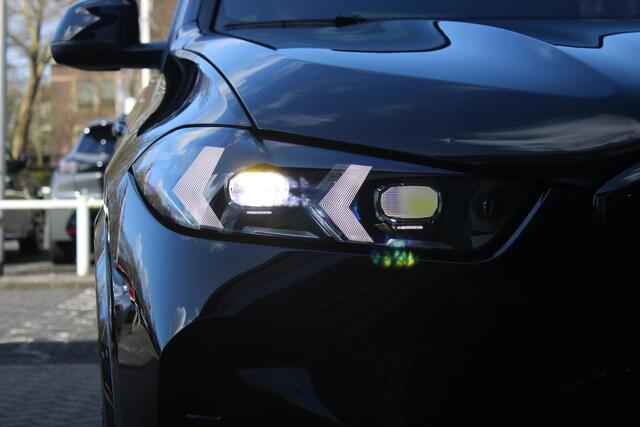 BMW X5 xDrive50e 490PK M-SPORT | PANORAMA SCHUIF/KANTEL DAK "SKY LOUNGE" | COMFORT STOELEN ELEKTRISCH VERSTELBAAR MET GEHEUGENFUNCTIE EN VERWARMBAAR VOOR EN ACHTER | LEDEREN BEKLEDING BMW INDIVIDUAL ZWART | EDELHOUT INTERIEURLIJSTEN | RIJASSISTENT-SYSTEEM DRIVIN