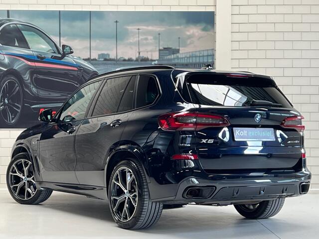 BMW X5 xDrive45e High Executive M-Sport 394 PK Plugin Hybride / Soft Close / Luchtvering / Panoramadak / 21"LM Velgen / Leder Induvidual Sport Int / Laserlicht / Head-Up / Park Assist /Live Cockpit / 1e Eigenaar!