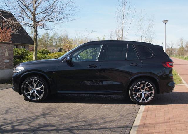 BMW X5 xDrive45e High Executive | M-Pakket | Panoramadak | 360 Camera | Sfeerverlichting | Apple Carplay |