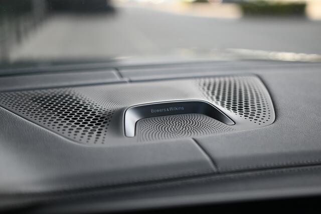 BMW X5 xDrive45e High Executive M Sport Automaat / Panoramadak Sky Lounge / Trekhaak / Comfortstoelen / Laserlight / Bowers & Wilkins / Head-Up / Parking Assistant Plus / Stoelventilatie