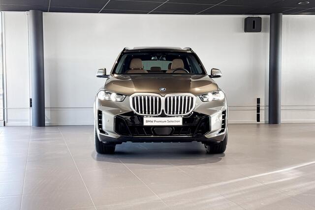 BMW X5 xDrive50e | M Sport | Glazen Panoramadak | Harman Kardon | Soft-close | Trekhaak |