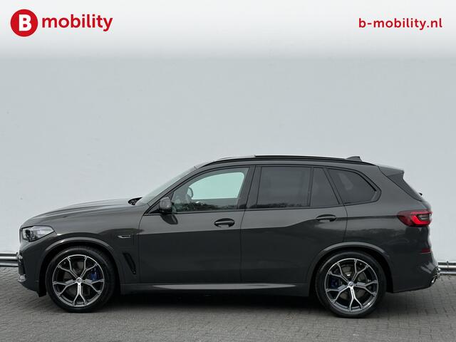 BMW X5 xDrive45e High Executive M-Sport *Dravitgrau Laser Trekhaak 2700kg | Soft Close | Panoramadak Sky Lounge | Head-Up | 360 Camera