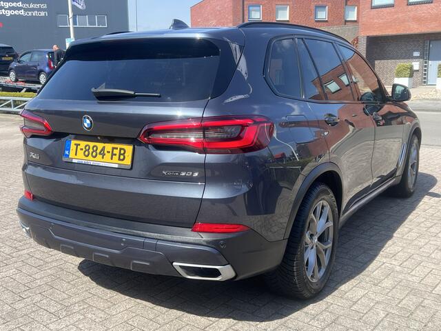 BMW X5 xDrive30d High Executive X-Line Luchtvering Tartufo Individual leder Trekhaak 3500 kg Panoramadak Laser Koplampen Head-Up Display Harman Kardon Audio Rondzicht Camera Vol Opties Lage Kilometerstand