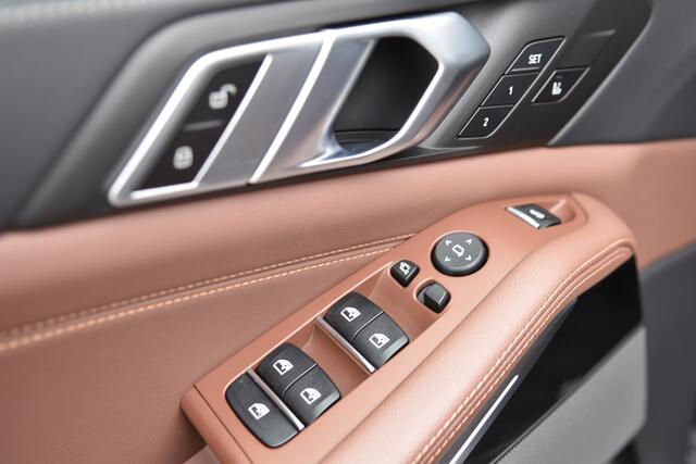 BMW X5 xDrive40i High Executive * M-Sport * Comfortstoelen * Laser * Harman / Kardon * Trekhaak *