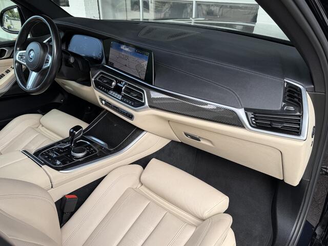 BMW X5 xDrive45e M SPORT | 22 INCH | TREKHAAK | CAMERA | HEAD UP | SOFT CLOSE | APPLE CARPLAY |