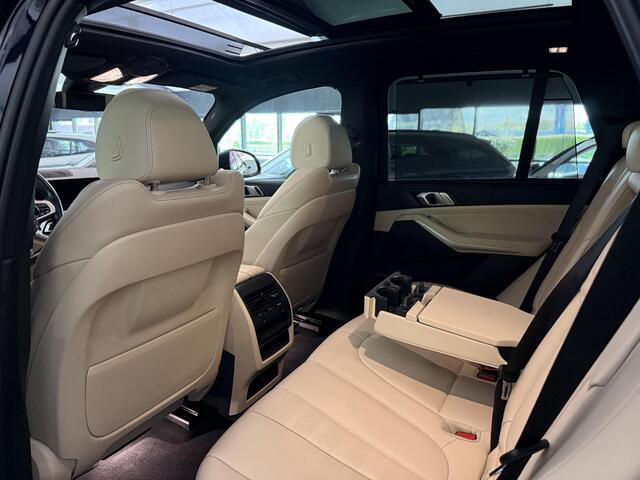 BMW X5 xDrive45e M SPORT | 22 INCH | TREKHAAK | CAMERA | HEAD UP | SOFT CLOSE | APPLE CARPLAY |