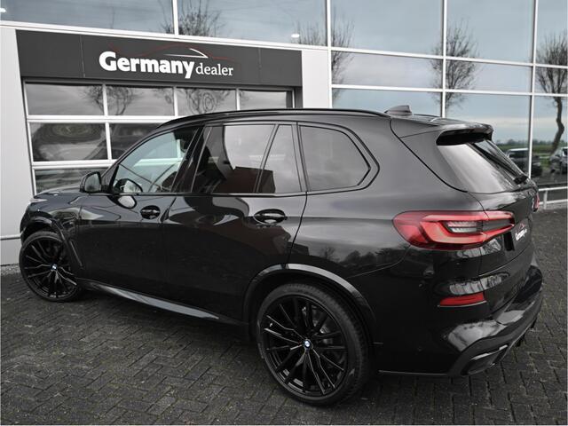 BMW X5 xDrive45e 394pk M-Sportpakket Lucht Pano 22-Inch Comf-Zetels Camera M-Rem Head-Up Tr-Haak