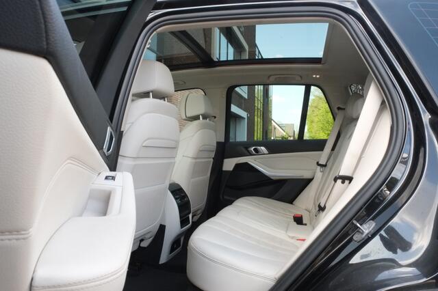 BMW X5 xDrive45e High Executive | SOH 90% | Panoramadak | Leder