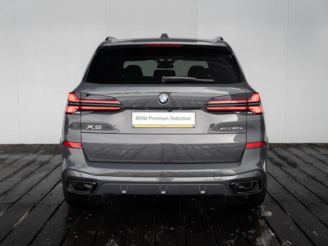 BMW X5 xDrive50e | M Sportpakket Pro | Travel Pack | Harman Kardon | Comfort Access | Soft-Close | Sky Lounge | Stoelventilatie | Massagefunctie | Trekhaak