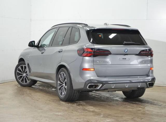 BMW X5 xDrive50e M-Sport 489 PK ACC Head-Up Panoramadak Trekhaak 360 Camera Soft Close Harman Kardon