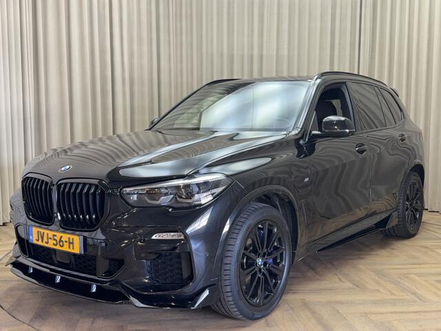 BMW X5 xDrive45e 395PK ///M-Sport / BLACK EDITION / Harman Kardon / HUD / Memory / Keyless / Adaptive Cruise / Stuurverwarming / Camera / Elek. Trekhaak