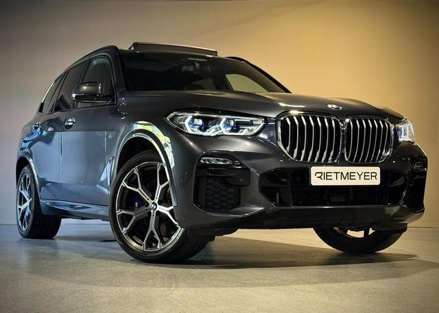 BMW X5 xDrive45e High Executive |Pano |Achterasbesturing |Luchtvering |HUD |Sky Lounge |H&K |360° |Verkoel./Verwarm. stoelen&bekerhouders |Sfeer