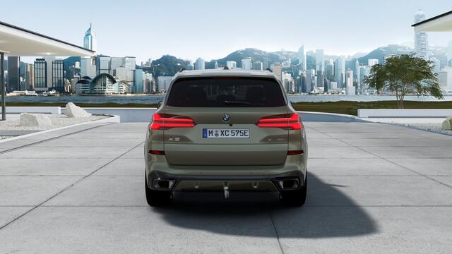 BMW X5 xDrive50e M Sport Automaat / Panoramadak / Trekhaak / Comfortstoelen / Soft-Close / Massagefunctie / Adaptieve LED / Active Steering