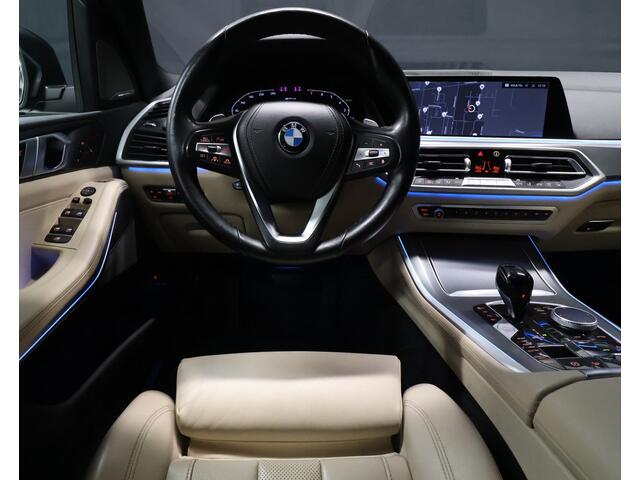 BMW X5 xDrive45e High Executive [SCHUIFDAK, HARMAN KARDON, 360° CAMERA, APPLE CARPLAY, TREKHAAK, LUCHTVERING, ANDROID AUTO, MEMORY SEATS, SFEERVERLICHTING, NIEUWSTAAT]