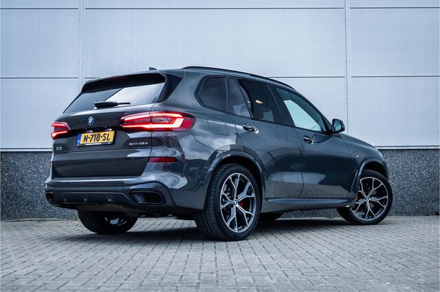 BMW X5 xDrive45e M-Sport Dravid Grau Skylounge / Bowers & Wilkins / Achteras sturing / Individual / Alcantara Hemel /