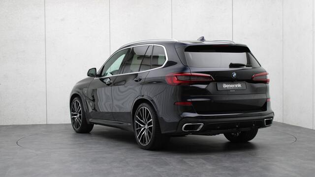 BMW X5 xDrive45e High Executive M-Sport | Massage | Head-up | Laserlight | Stoelventilatie | Panoramadak | Soft-Close | Trekhaak