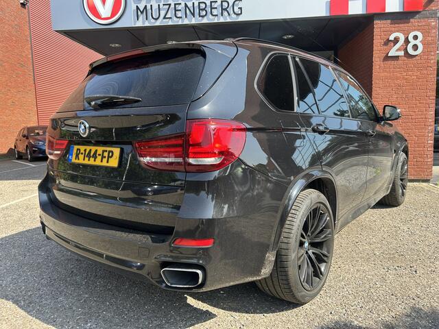 BMW X5 xDrive40e iPerformance M Sport Shadow SOH 84% // PANO/SCHUIFKANTELDAK // MEMORYSEAT // ADAPTICE CRUISE // NAVI + CARPLAY // HARMAN/KARDON AUDIO // SFEERVERLICHTING // FULL LED