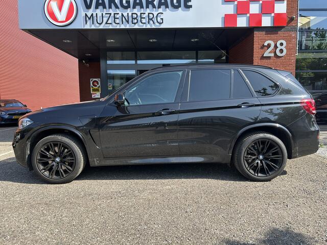 BMW X5 xDrive40e iPerformance M Sport Shadow SOH 84% // PANO/SCHUIFKANTELDAK // MEMORYSEAT // ADAPTICE CRUISE // NAVI + CARPLAY // HARMAN/KARDON AUDIO // SFEERVERLICHTING // FULL LED
