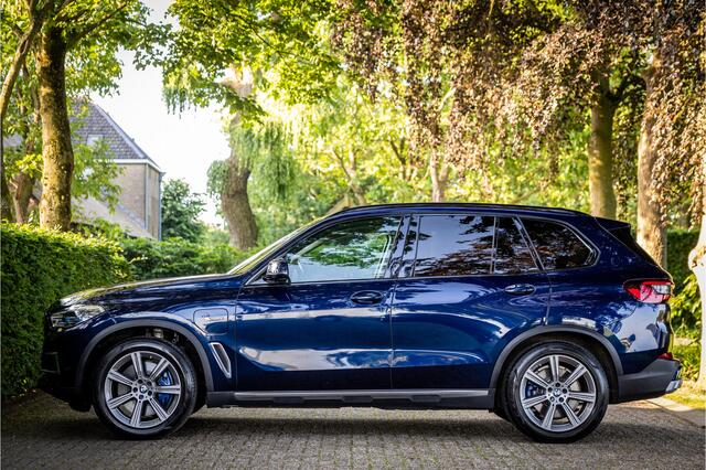 BMW X5 xDrive45e High Executive Laser Soft Close Harman Kardon Panorama Trekhaak